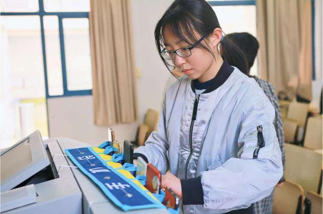 高考|高考想出类拔萃,中考成绩很重要,班主任:想逆袭有难度