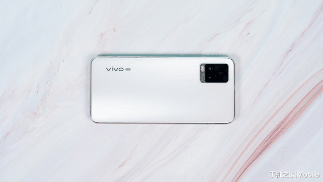 广角镜头|哪款手机才能拍出最美丽的你 优质的自拍手机推荐