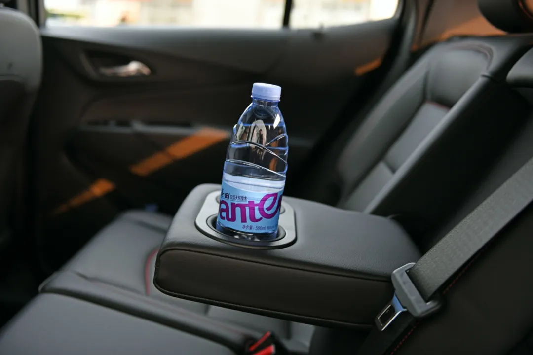 雪佛兰|新款探界者实拍:前脸焕然一新,全黑外观套件帅炸