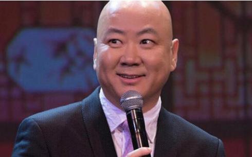 春晚|他曾上春晚20次，却因7个字被观众索赔1亿，今53岁沦为网红