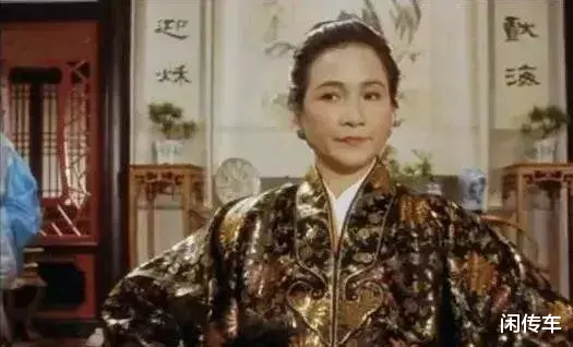 胡杏儿|从出道开始就被嘲讽丑的她，20年后凭借儿子的颜值突然翻身了？