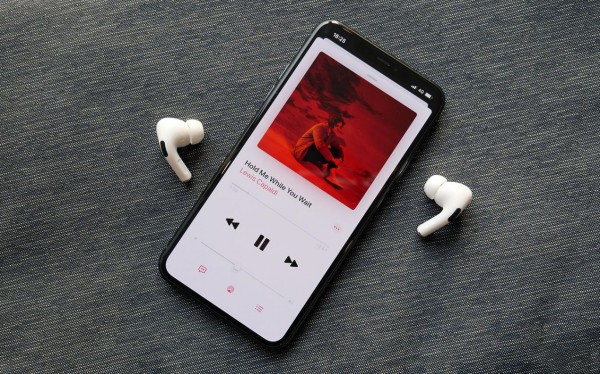 iPhone|靠充电宝延续iPhone续航？开启这些功能 iPhone能多用半天