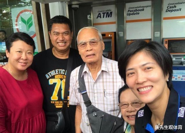 [冯坤]中国女排队长冯坤与泰国女排主教练一见钟情，如今夫妻俩聚少离多