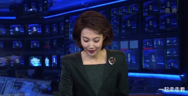 倪萍|盘点名嘴“冒冷汗”时刻：李瑞英替罗京狂翻字典，而倪萍手持4张白纸瞒天过海