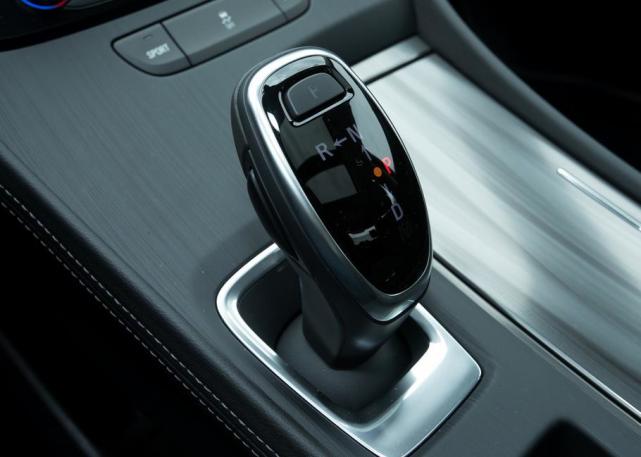 君越|提迈腾不如选它，全系2.0T+9AT，车长超5米，不足19万入手