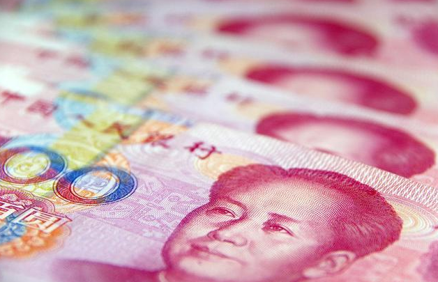 利息@去银行存款三年，工作人员却说存两年更合算，为什么？