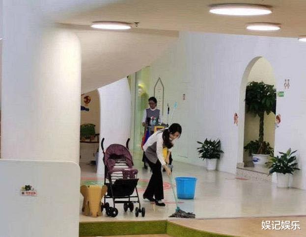 赵丽颖|赵丽颖直播结束超开心，跟老公冯绍峰同时发博，暗戳戳撒糖？