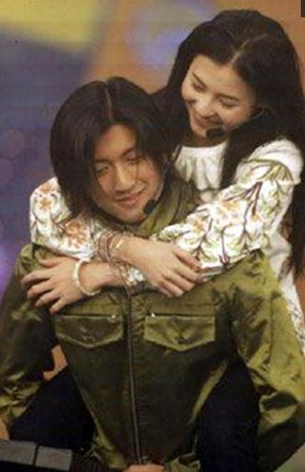 张柏芝|谢霆锋离开张柏芝看似绝情，反而证明了他对张柏芝用情很深