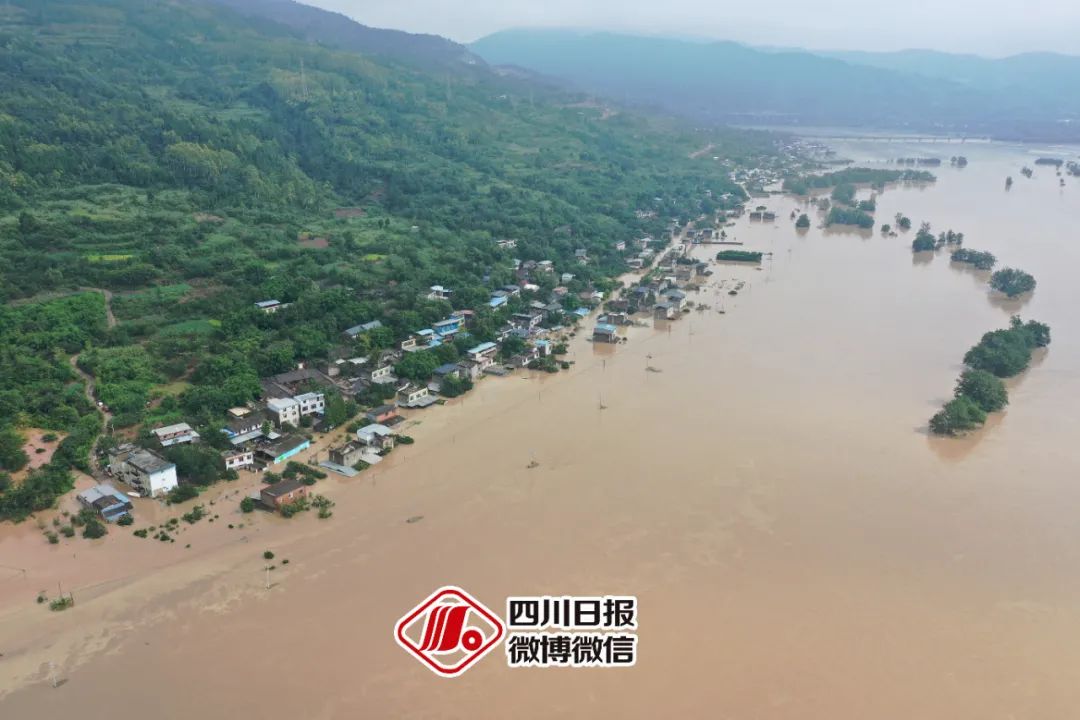 四川日报|史上第二大洪峰过境金堂！沱江、涪江流域险情严峻！
