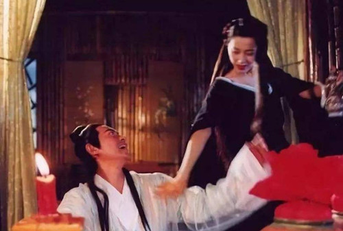 [蒲松龄]清朝一幅无名女鬼图，放大10倍看看她在做什么？网友：不敢仔细看