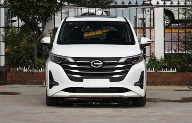 『广汽集团』广汽“奶爸车”10.48万了，不香？起步就是7座，后排儿童乐园