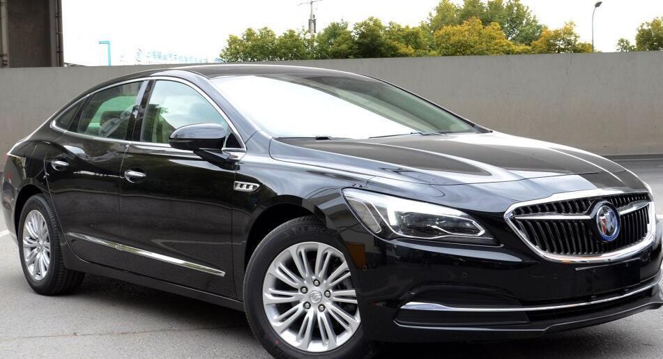 『丰田凯美瑞』又降了，长5米+双层隔音，开它比E级舒适，可惜跌破19万，没人识