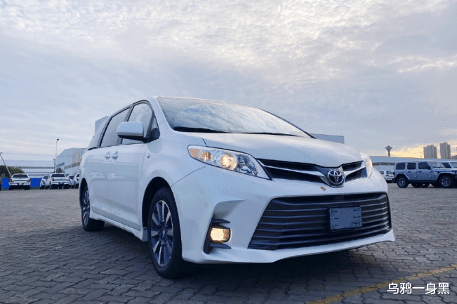 丰田埃尔法|丰田又一重磅MPV，比别克GL8帅气，49万，不买埃尔法就选它！