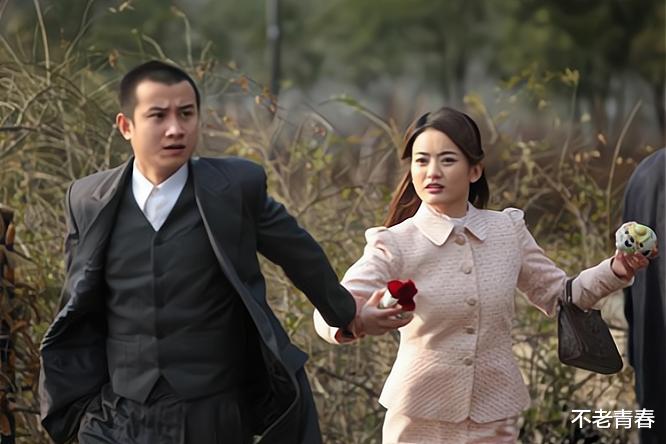 萧雅|《雪豹》播出十年，女主全员息影，萧雅为爱退圈，陈怡成商业大亨