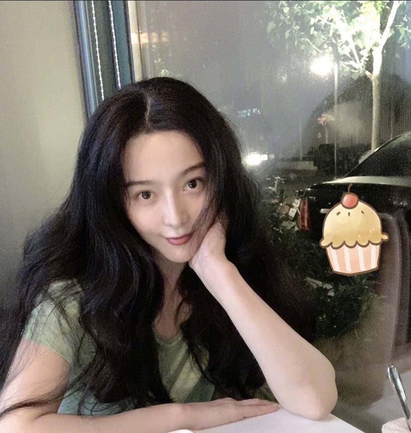 范冰冰|范冰冰李晨真复合了?庆双节相继发文引猜测,女方回应亮了