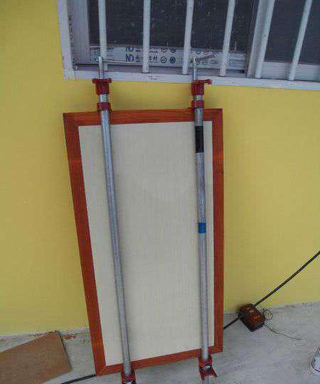 退休木匠亲手用木板做了个茶几，竟有人叫价2000块钱想买