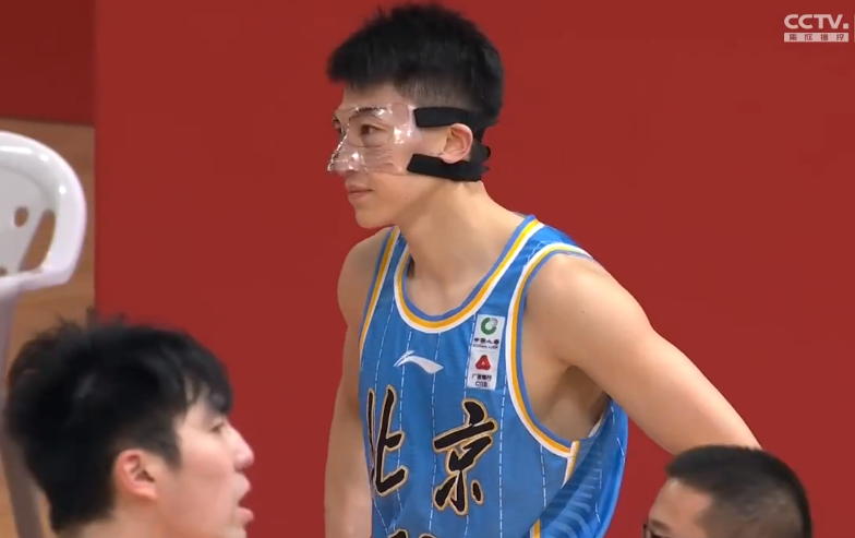 北京男篮|三消息:京粤大战争议判罚无误,刘晓宇禁赛一场,赵继伟抨击北京