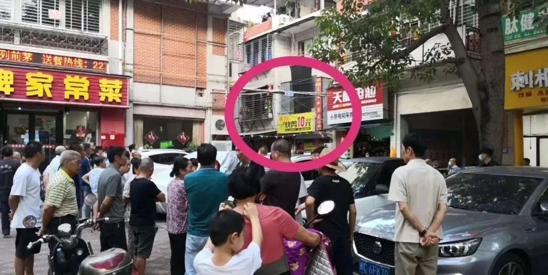 今晚报|泉州仁凤街一理发店发生命案，1死2伤！刚刚，警方通报……