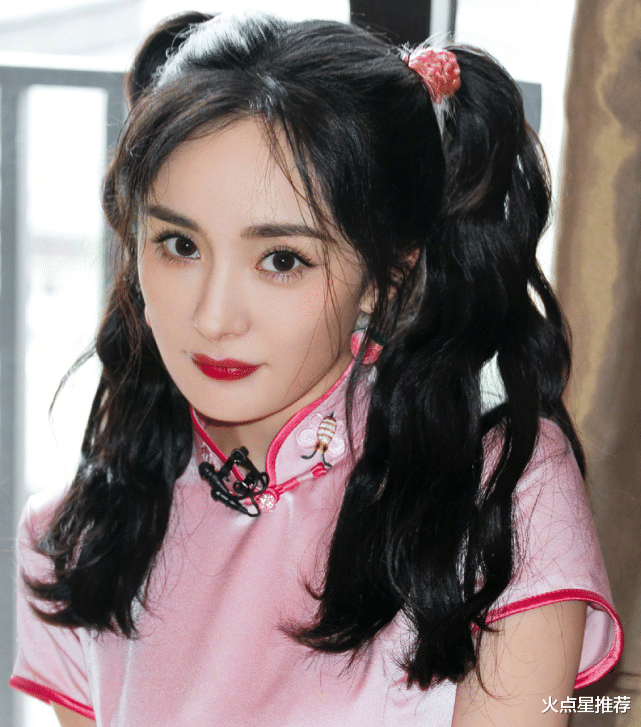 杨幂|终于等到杨幂女儿正脸照！小糯米容颜公开，清楚母亲有无整容了