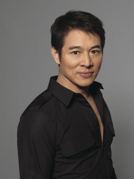 李连杰|李连杰为还人情拍了三部“烂片”,输了票房却为自己赢了口碑