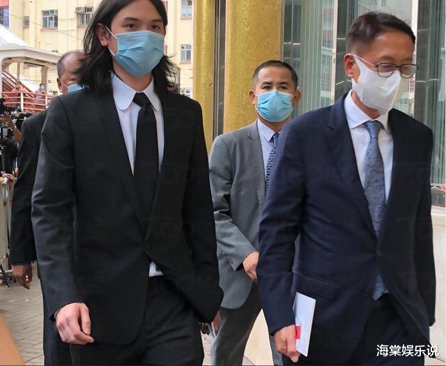 赌王|成龙大哥现身赌王葬礼，气场竟不敌何超琼，前夫许晋亨更差一大截