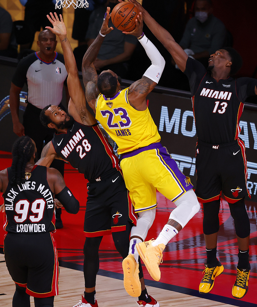 勒布朗·詹姆斯|破案了！慢镜头告诉你克劳德有多脏，詹姆斯险动手，实在看不下去