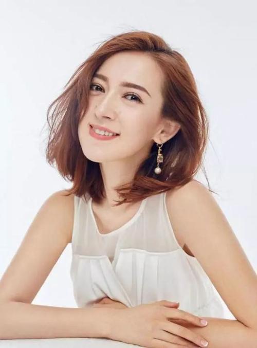 尼格买提|尼格买提“隐藏”了7年的妻子曝光，看到照片后，难怪不愿公开