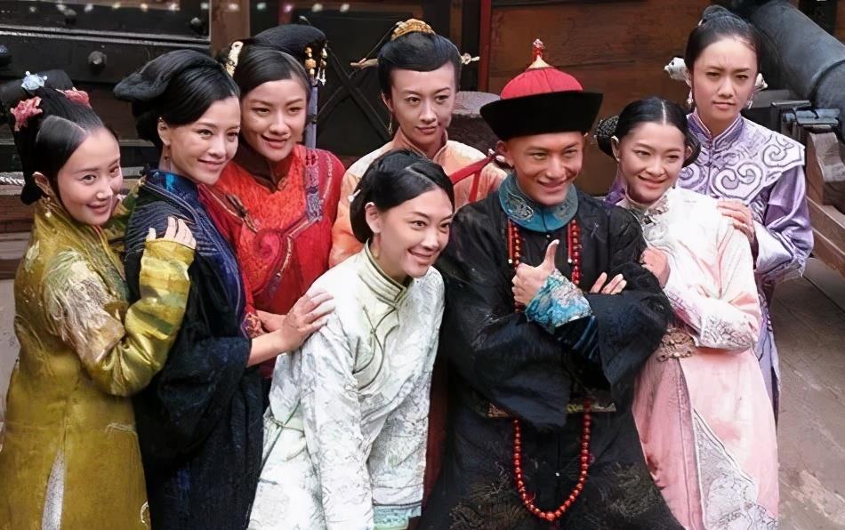 唐艺昕|新《鹿鼎记》老婆团历届颜值最低，毫无辨识度，唐艺昕成颜值担当