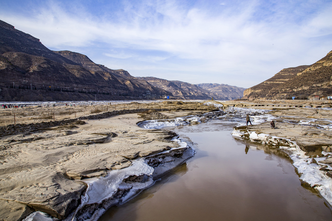 养老保险 明年60岁退休了，从来没有缴纳过养老保险，可以一次性补缴吗？
