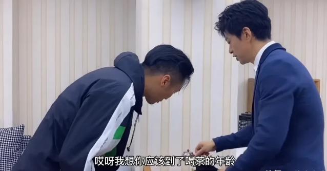 李健|2010年春晚前夕,李健收到自王菲的短信:我想挑你的一首歌去唱