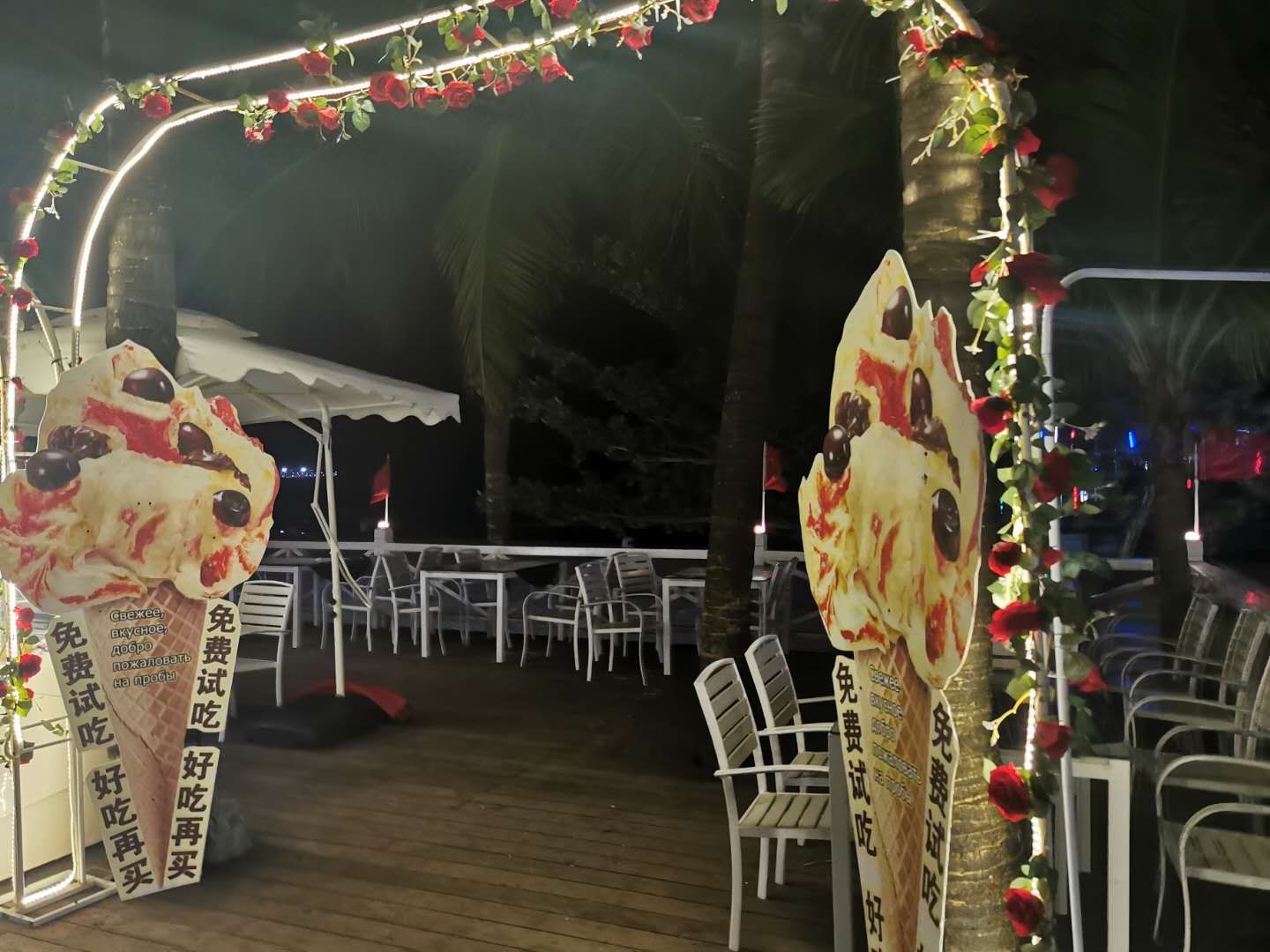 「三亚」海南三亚人气下滑 大东海景区 店主们生存不易