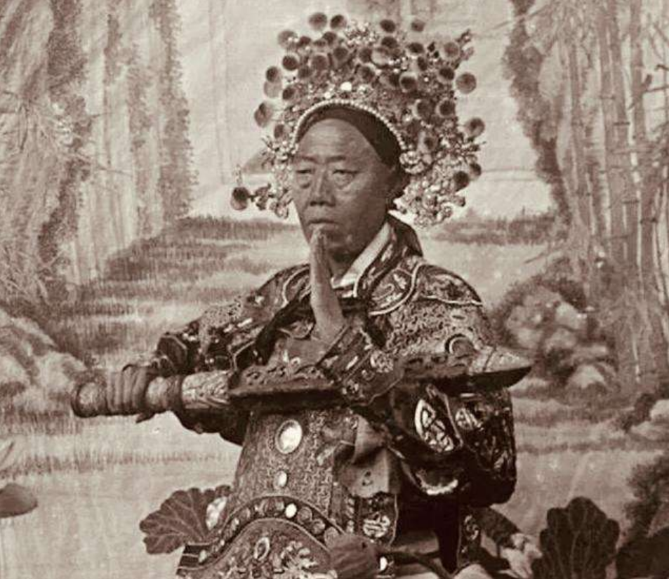 李莲英|北京找到李莲英墓,报废3个铁锤才打开,棺中景象让专家不寒而栗