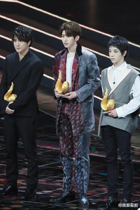 [华晨宇]华晨宇演唱的这首歌最特别，观众看了后很赞