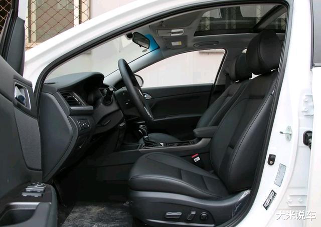 「现代名图」真正的中级车“价格屠夫”！从15W降至11万，动力比迈腾强