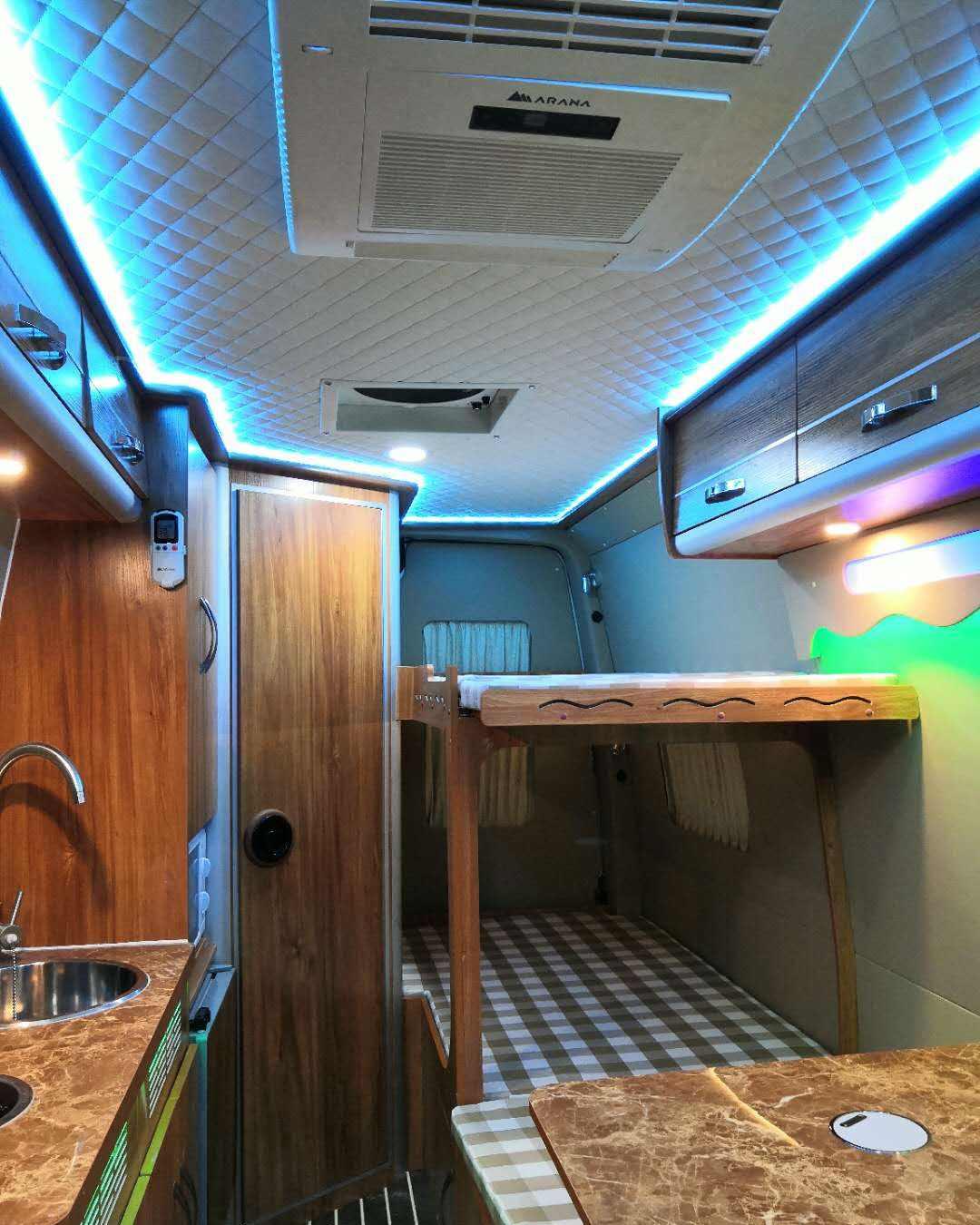 房车@设计房车要用脑，抄袭你也抄个好点的啊！抄不好就是坑用户！