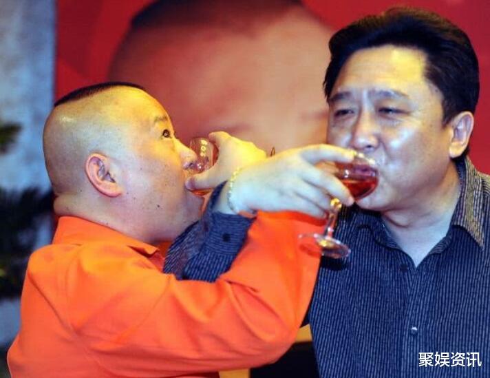 『吴京』娱乐圈的五大酒鬼，吴京27瓶啤酒垫底，最后一位酒量吓的妻子离婚