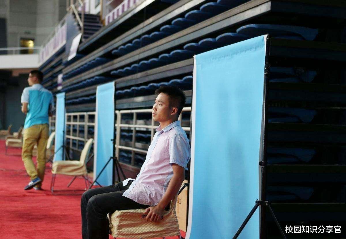 「清华大学」曾为上清华拒北大的“高考疯子”,如今活成了这样,考生引以为戒