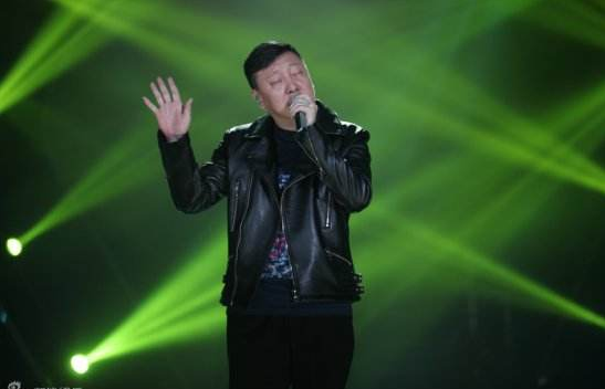 韩磊|娶小16岁娇妻，曾上12次央视春晚，却欠朋友245万成老赖