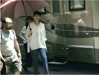 范冰冰|范冰冰和神秘男被拍！凌晨3点出入酒店？看清男子正脸：打扰了