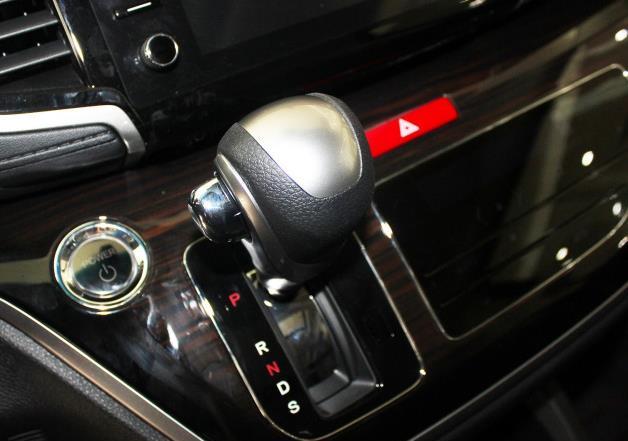 『比亚迪唐』开完大众蔚揽，再开本田奥德赛，谁档次高？车主：用事实说话