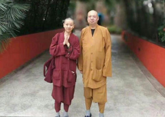 还珠格格|《还珠格格》小鸽子扮演者如今33岁，成为人民教师后的她更加美丽