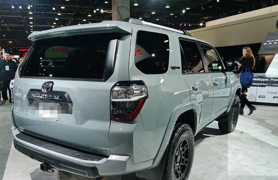 越野车|丰田开不坏的一款车，10年不掉一颗螺丝钉，V6引擎只卖不到29万