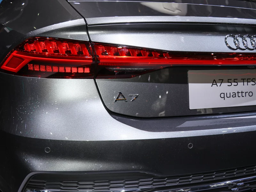 #奔驰#奔驰都眼红的“撩妹王”!比5系还漂亮10倍,狂跌8万,放弃帕拉梅拉