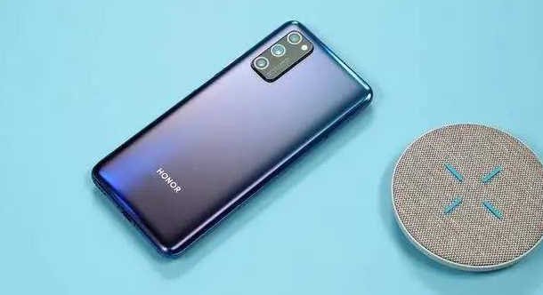 华为荣耀|从3899跌至2799，顶级华为变身“价格屠夫”，40W快充+前后五摄