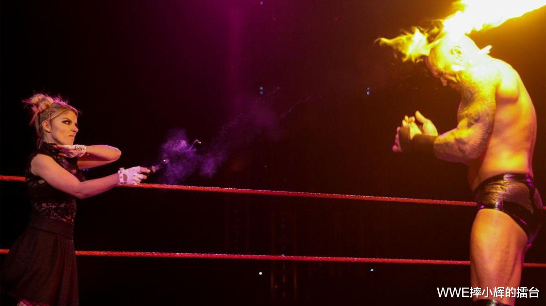 wwe|WWE官方宣布, 毒蛇兰迪只被轻度烧伤, 这样的科幻剧情你能接受吗?