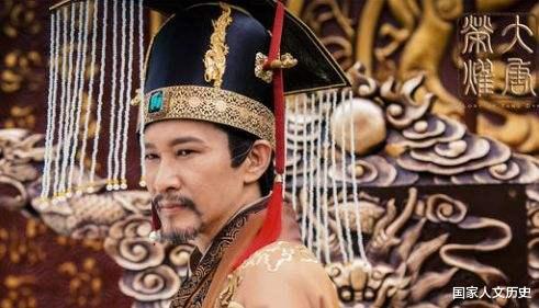 |“不甚喜爱”杜甫的毛泽东两次提名这首诗，到底写了什么？