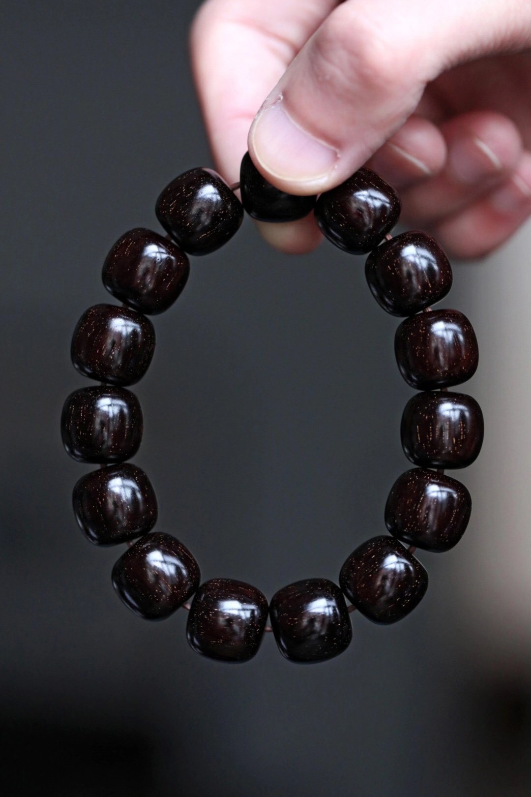 小叶紫檀|小叶紫檀为什么很容易盘玩坏掉？