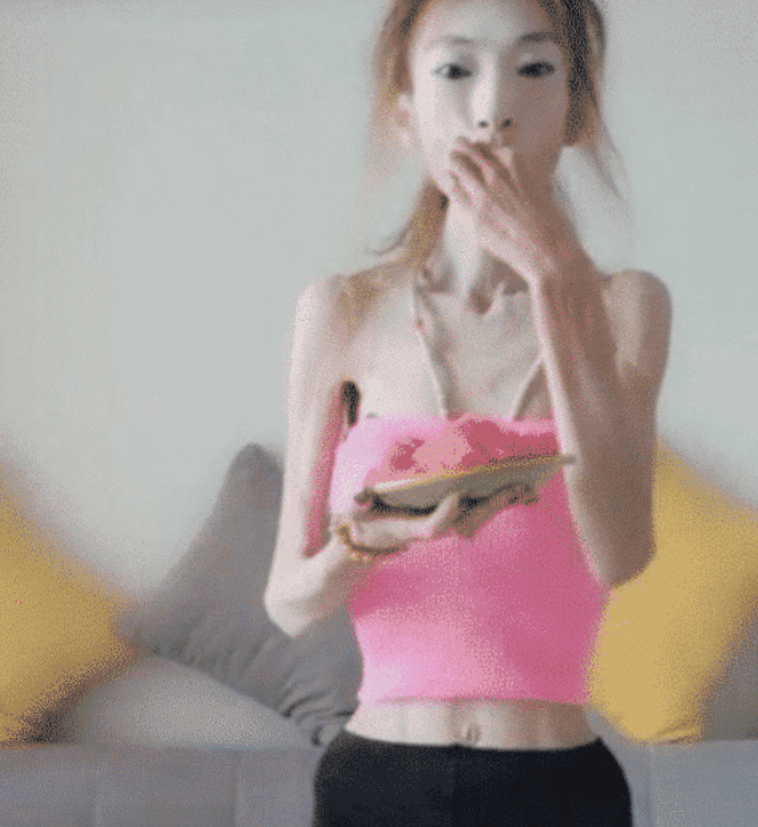 抖音|抖音“皮包骨”女孩火了，当看到最后一张图后，网友：这谁敢娶？