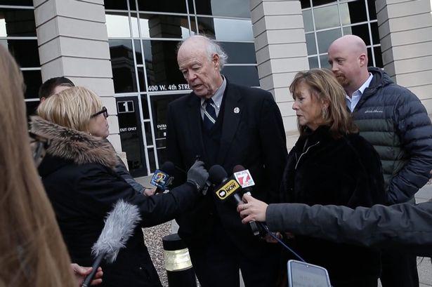 睹图|18岁女孩外出购物遇害，40年后警方通过吸管上的唾液找到真凶