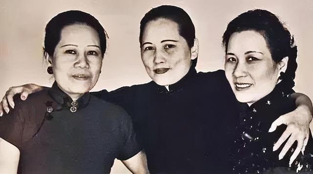 宋美龄|宋美龄终生不育，和蒋介石有关，因此晚年极力忍受其不良爱好